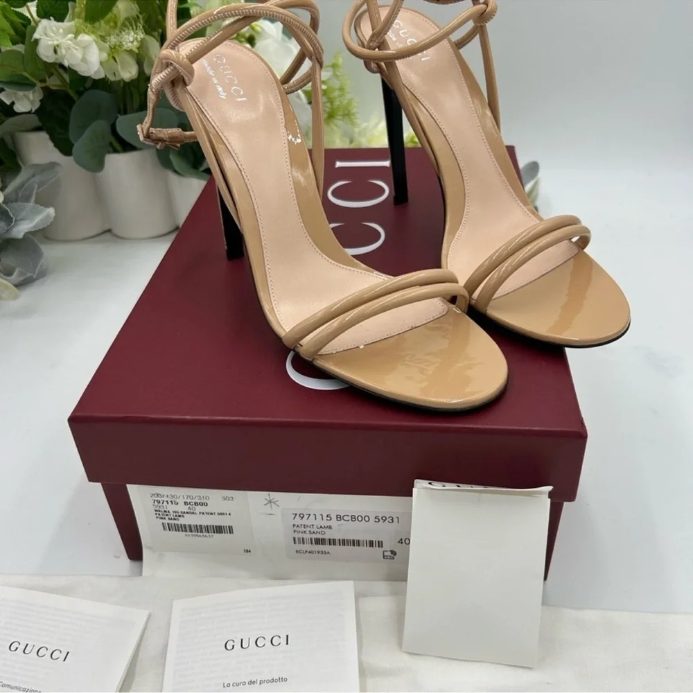 Women’s Gucci, patent leather nude strap sandals size 40 made in Italy